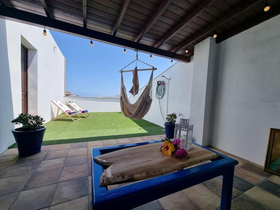 Bel Air Surf Escape * Cotillo
